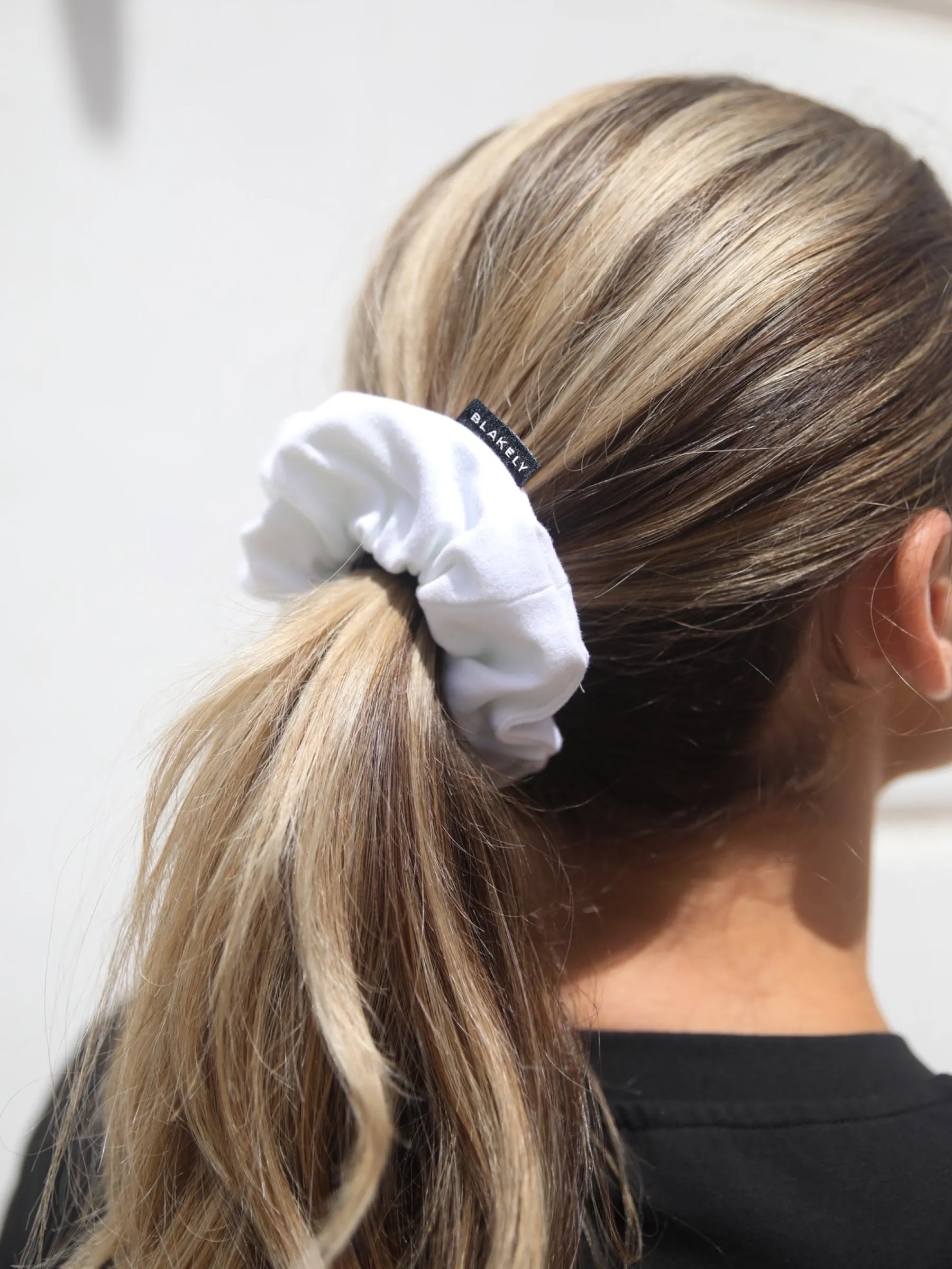 Blakely Scrunchie - White