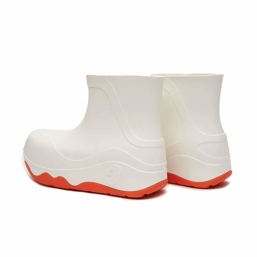 bright white Navarra boots Women