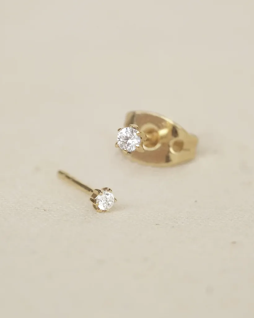 Byeol Solid Gold Diamond Stud